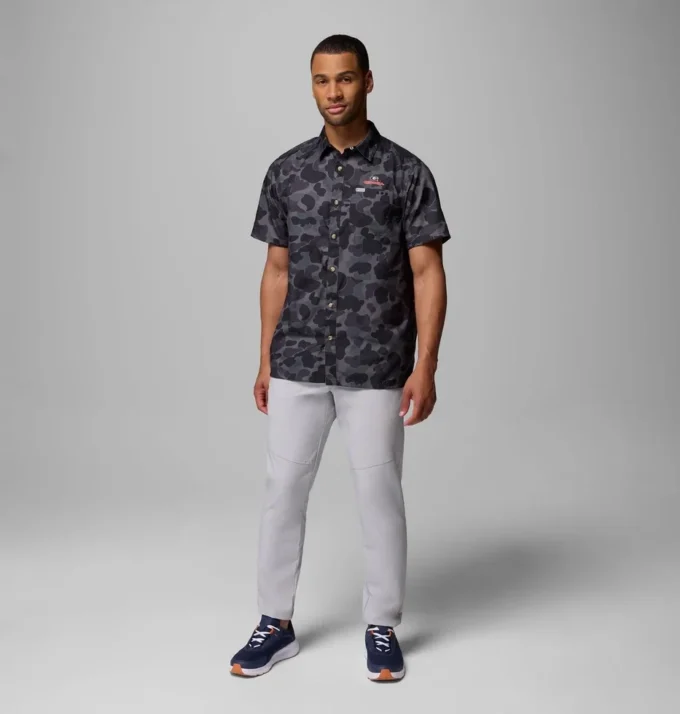 Men Collegiate PFG Super Slack Tide™ Shirt – Georgia Men Collegiate PFG Super Slack Tide™ Shirt – Georgia