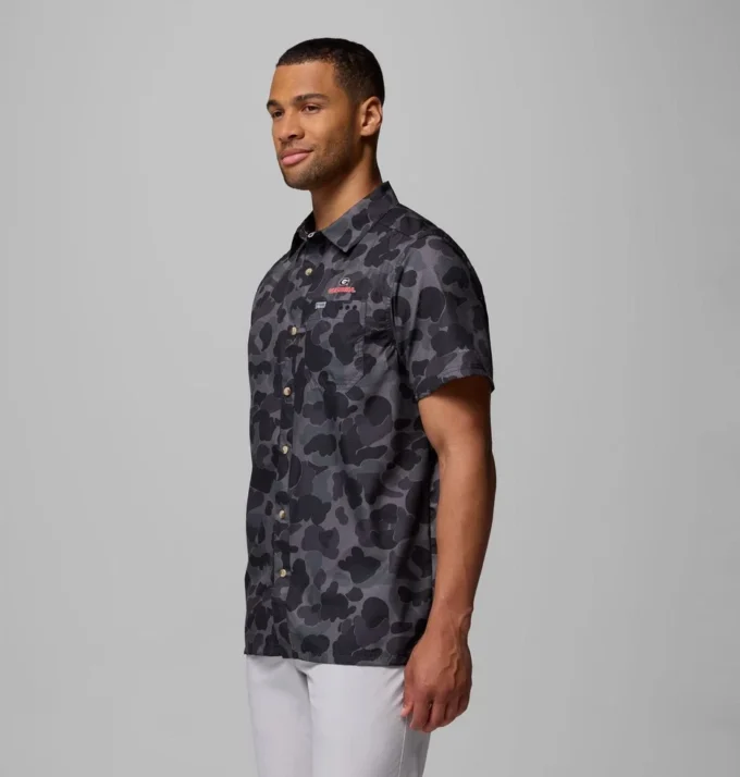 Men Collegiate PFG Super Slack Tide™ Shirt – Georgia Men Collegiate PFG Super Slack Tide™ Shirt – Georgia