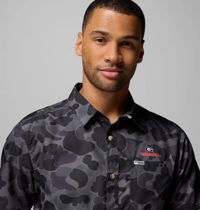 Men Collegiate PFG Super Slack Tide™ Shirt – Georgia Men Collegiate PFG Super Slack Tide™ Shirt – Georgia