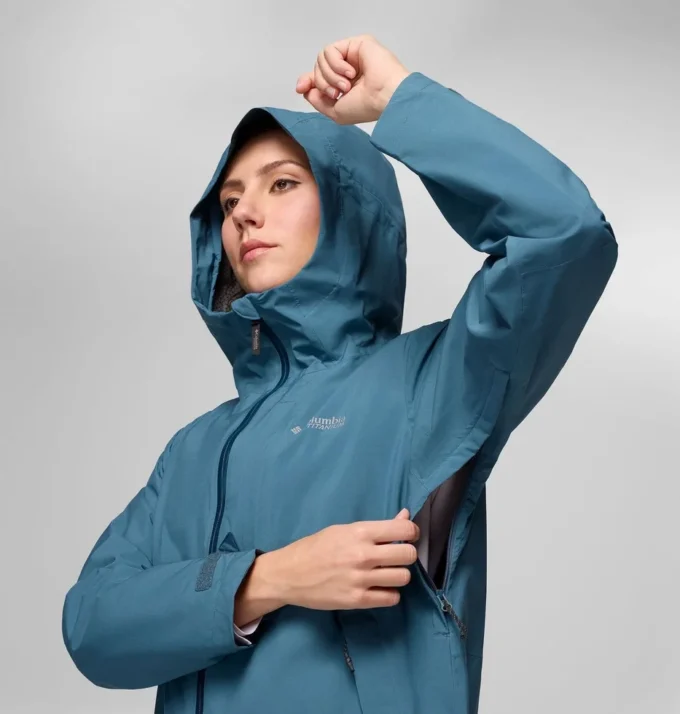 Women Omni-Tech™ AmpliDry™ II Shell Women Omni-Tech™ AmpliDry™ II Shell
