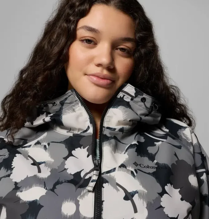 Women Spire Valley™ Printed Windbreaker – Plus Size