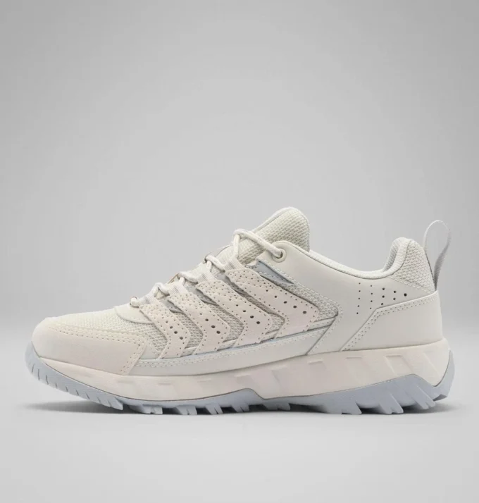 Women Strata Trail™ Low Waterproof Shoe – Wide